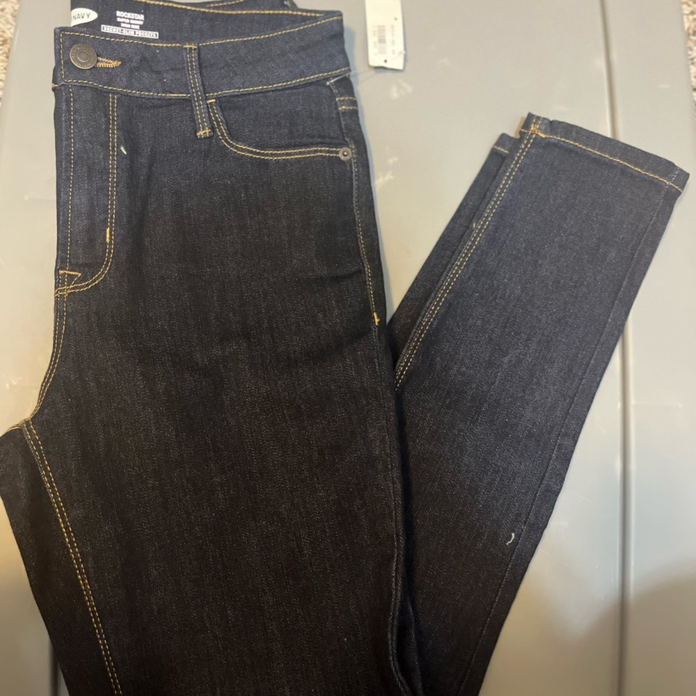 Old Navy Rockstar super skinny Jeans-NWT